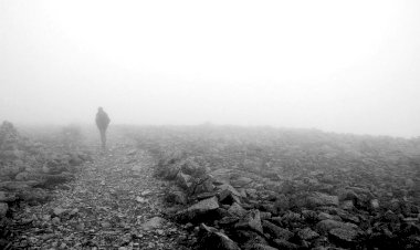 Bilinmezlikte Kaybolmak