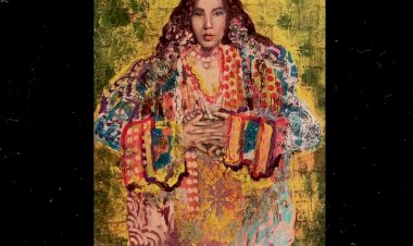 Perdenin Ardındakiler - Kalbinde Birileri Var