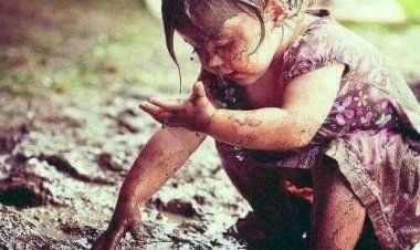 Büyümez Ölü Çocuklar