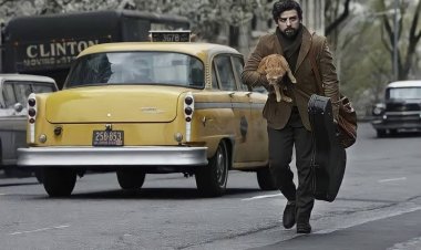 Mavi Bir Karanfil Taşıyorum