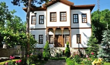 HUZURSUZLUK EVİ