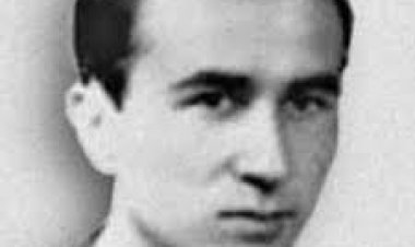 ŞAİR RÜŞTÜ ONUR ANISINA