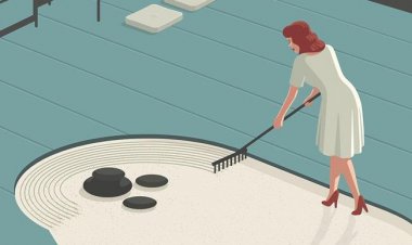 Eski Sandıkta Eski Bir Çivi