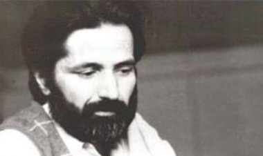 Anılar Defterinde Gül Yaprağı