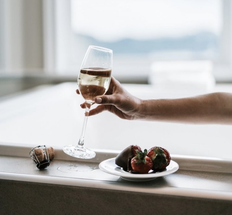 BİR ŞİİR GELDİ ŞAİRDEN