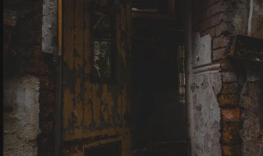 Kapıların Ardındaki  Veda