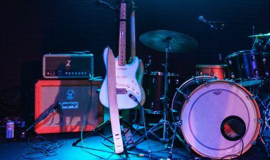 Kadrajdaki Dünyalar | 7. Kare: Takipçi