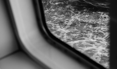 SENİNLE BİR ŞEYLER YAPMALIYIZ