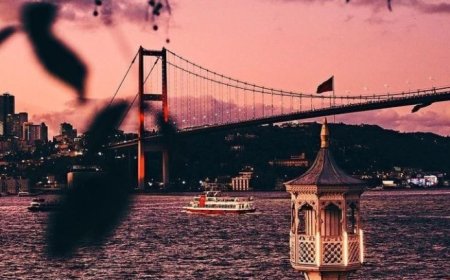 BİR ŞEHİR VE BİR DENİZ