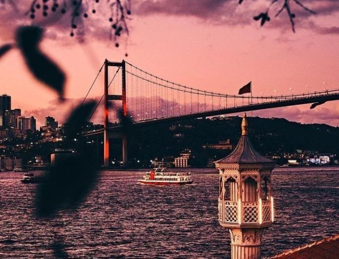 BİR ŞEHİR VE BİR DENİZ