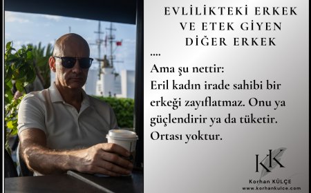Evlilikteki Erkek ve Etek Giyen Diğer Erkek