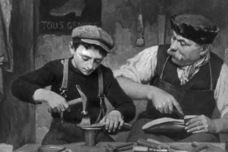 Bir sanatta usta ile çırak arasında bulunan mevkiye ne ad verilir?